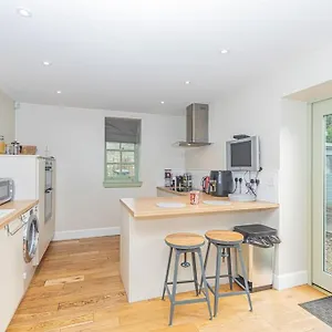 Villa The Gate House - 3 Bed & Parking, Edinburgh