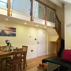 Modern, 2 Bedroom With Sofa Bed, Uplands, Swansea