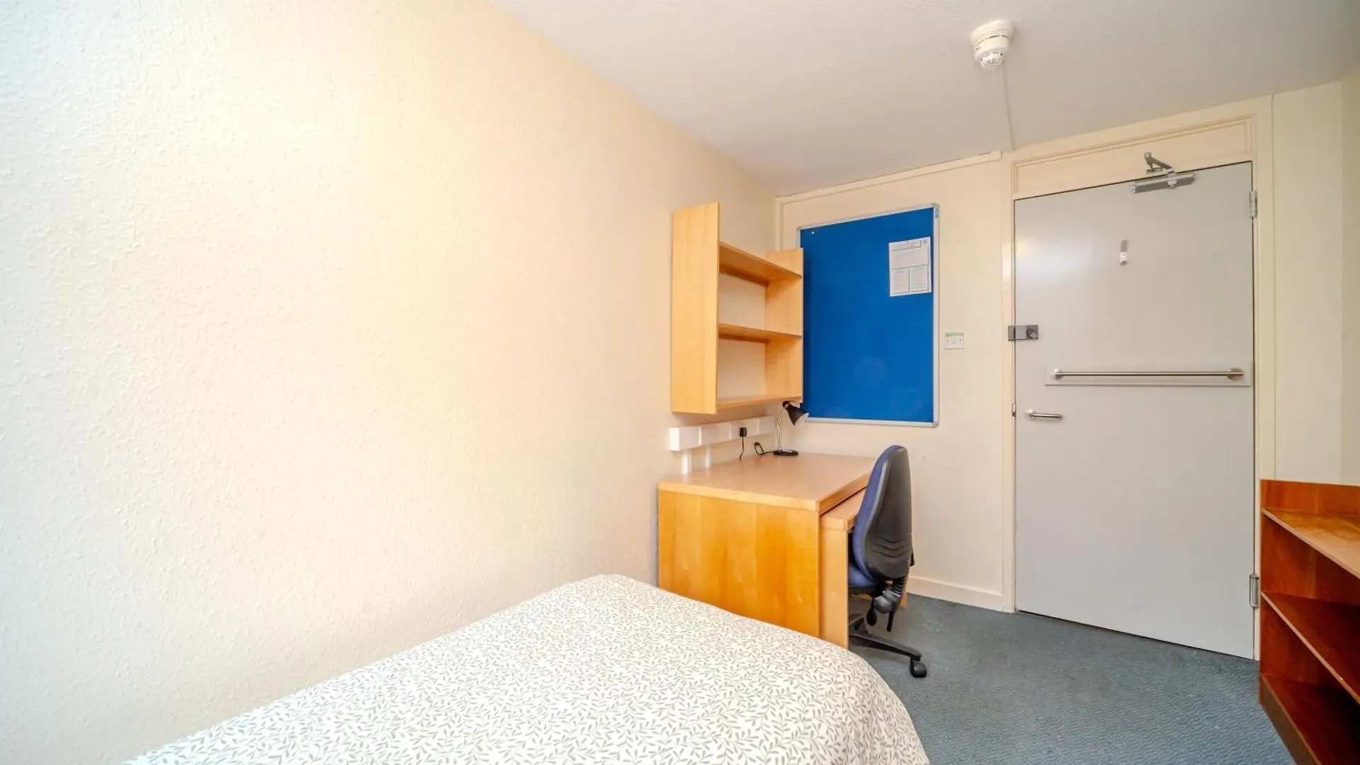 Апартаменты Joivy Budget 2, 4, 5 And 6 Bed Private Flats, In Historic Old Town (Adults Only) Эдинбург